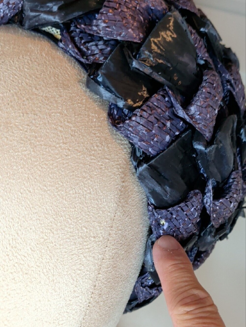 Vintage 60s Woven Domed Pillbox Turbin Style Hat Purple Navy MCM - Picture 6 of 8
